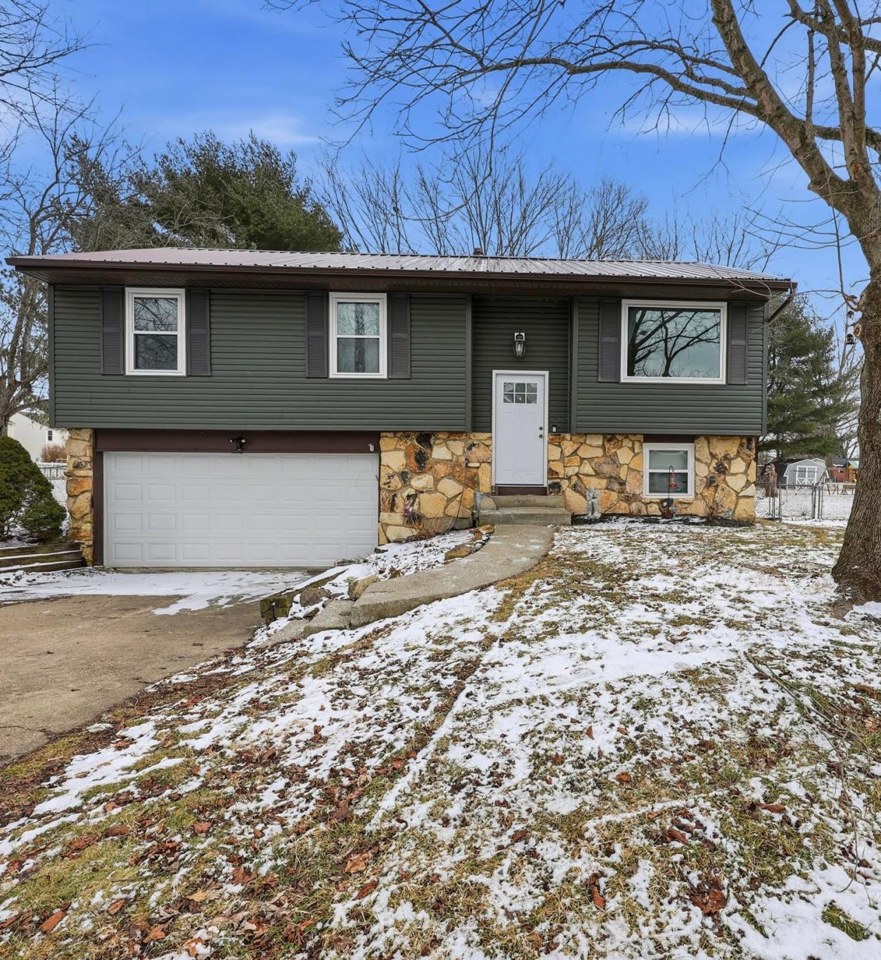 1860 Churchill Downs Road, Newark, OH 43055 Main Photo