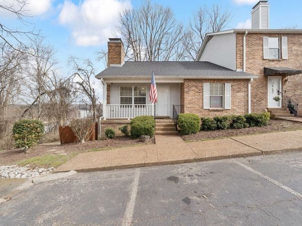 125 Cumberland Trce, Nashville, TN 37214