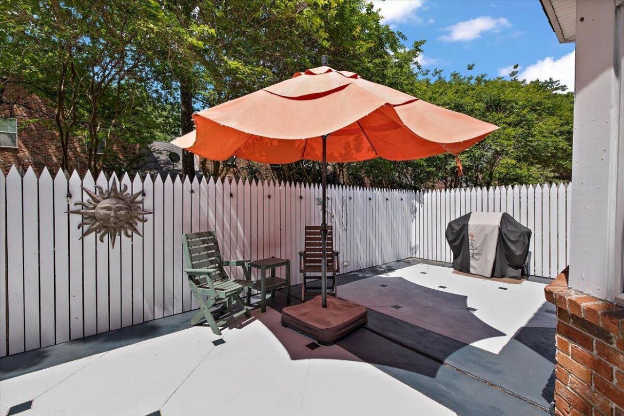 769 Natchez Circle Photo 11