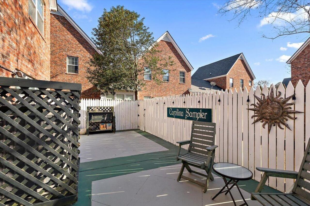 769 Natchez Circle Photo 11