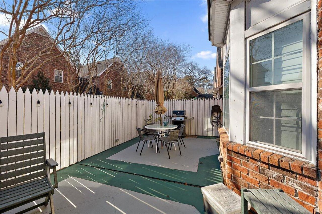 769 Natchez Circle Photo 12