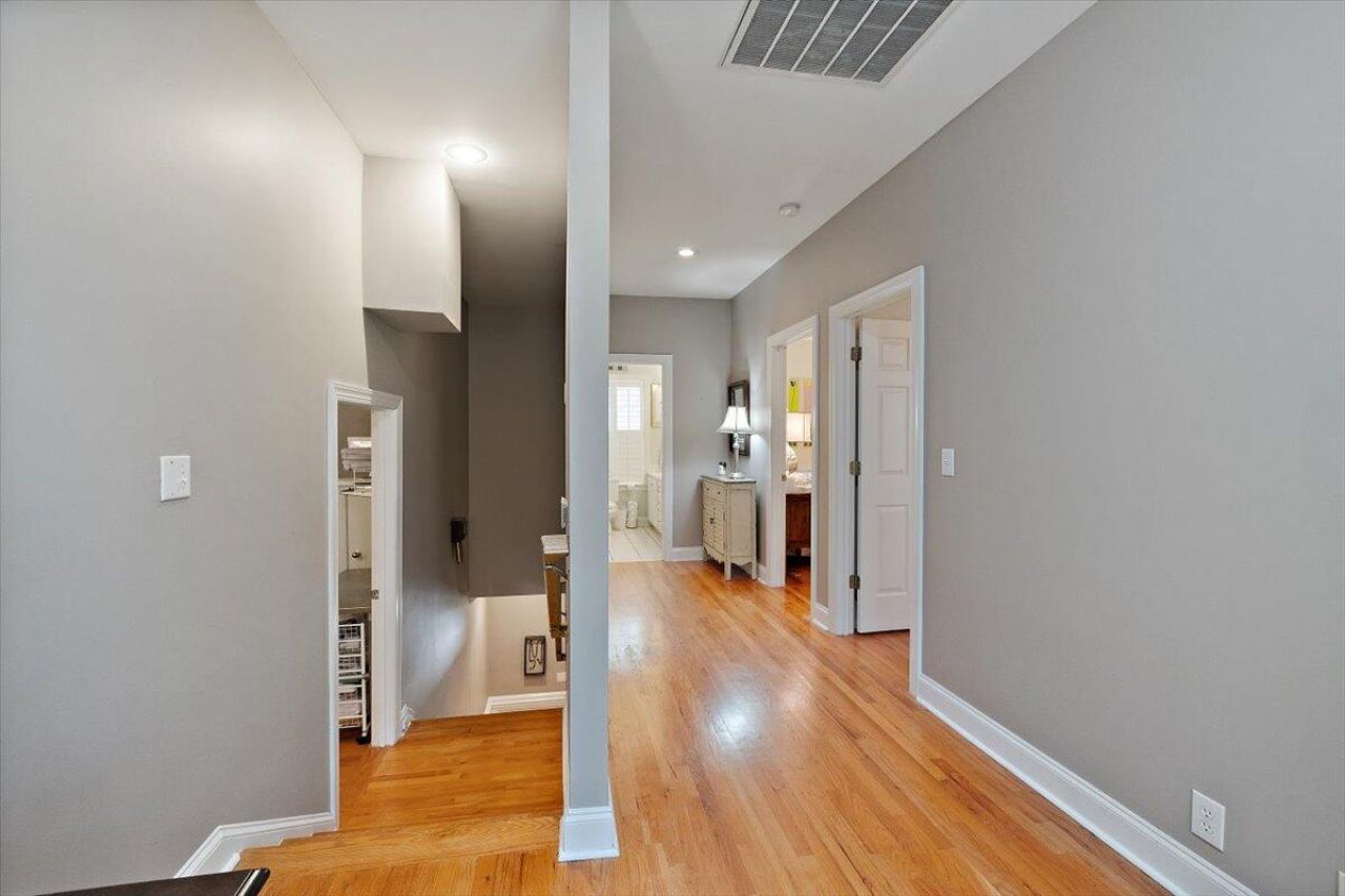 769 Natchez Circle Photo 18