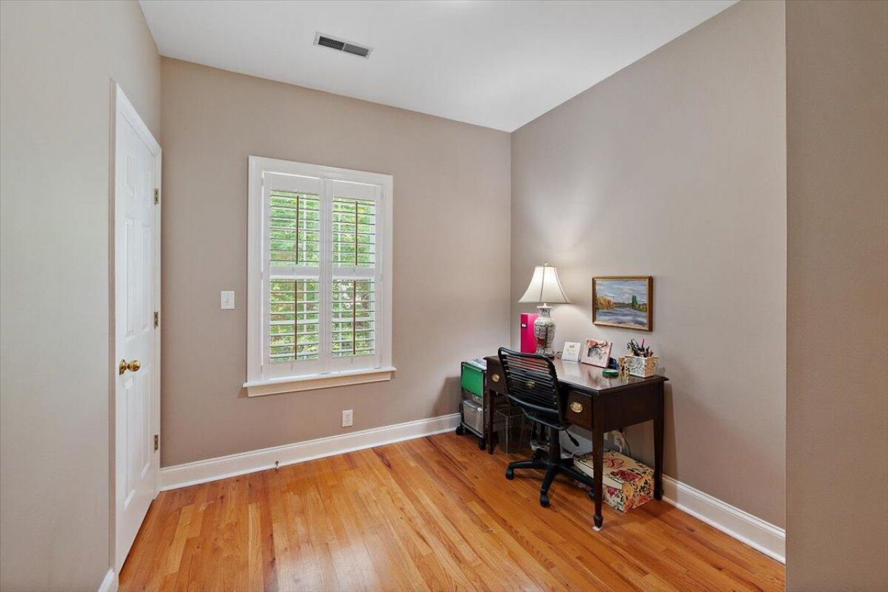 769 Natchez Circle Photo 21