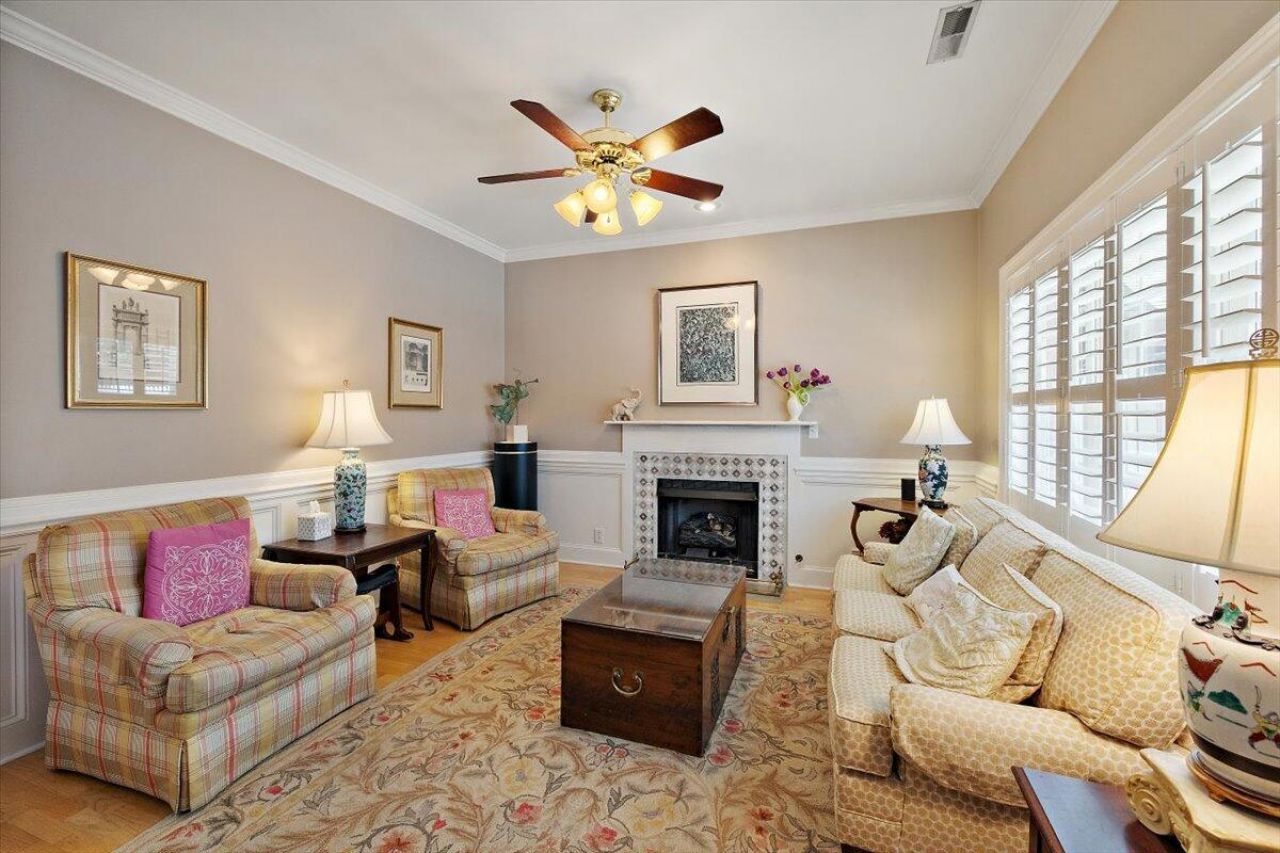 769 Natchez Circle Photo 4