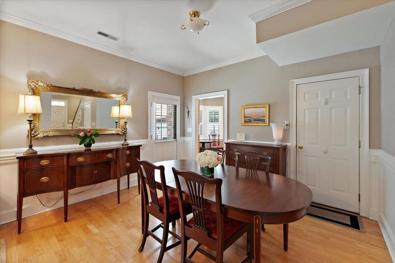 769 Natchez Circle Photo 5