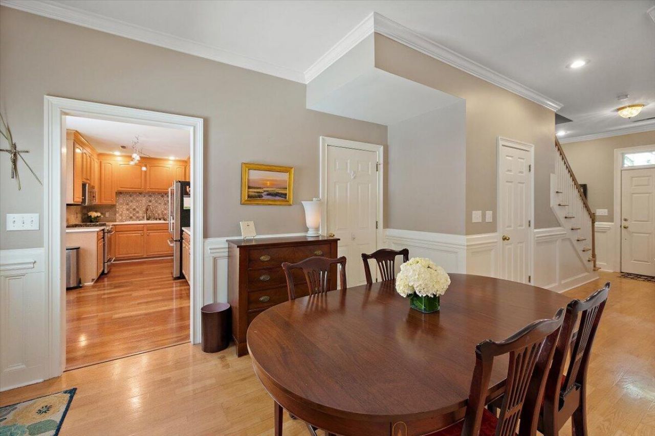 769 Natchez Circle Photo 7