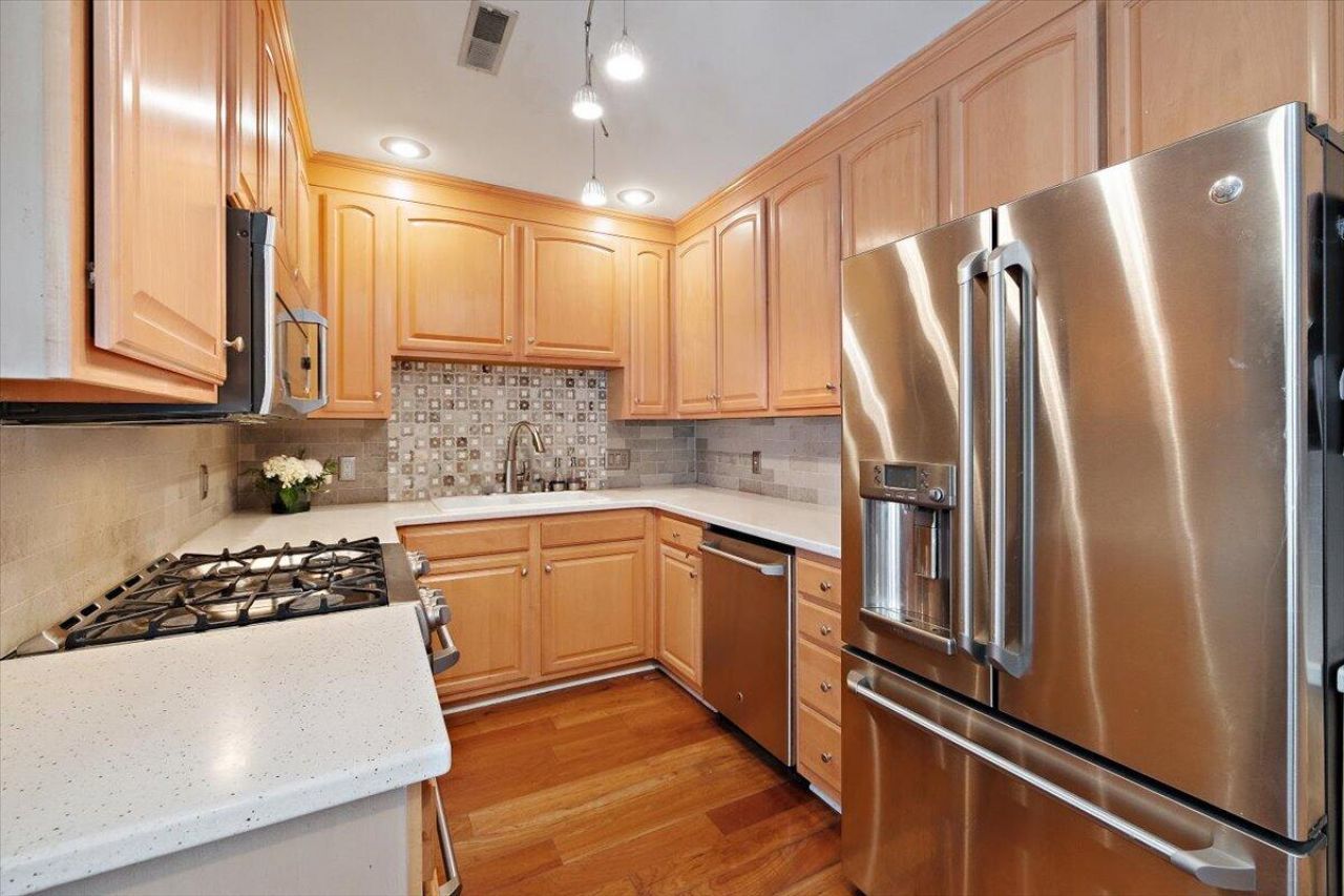 769 Natchez Circle Photo 9