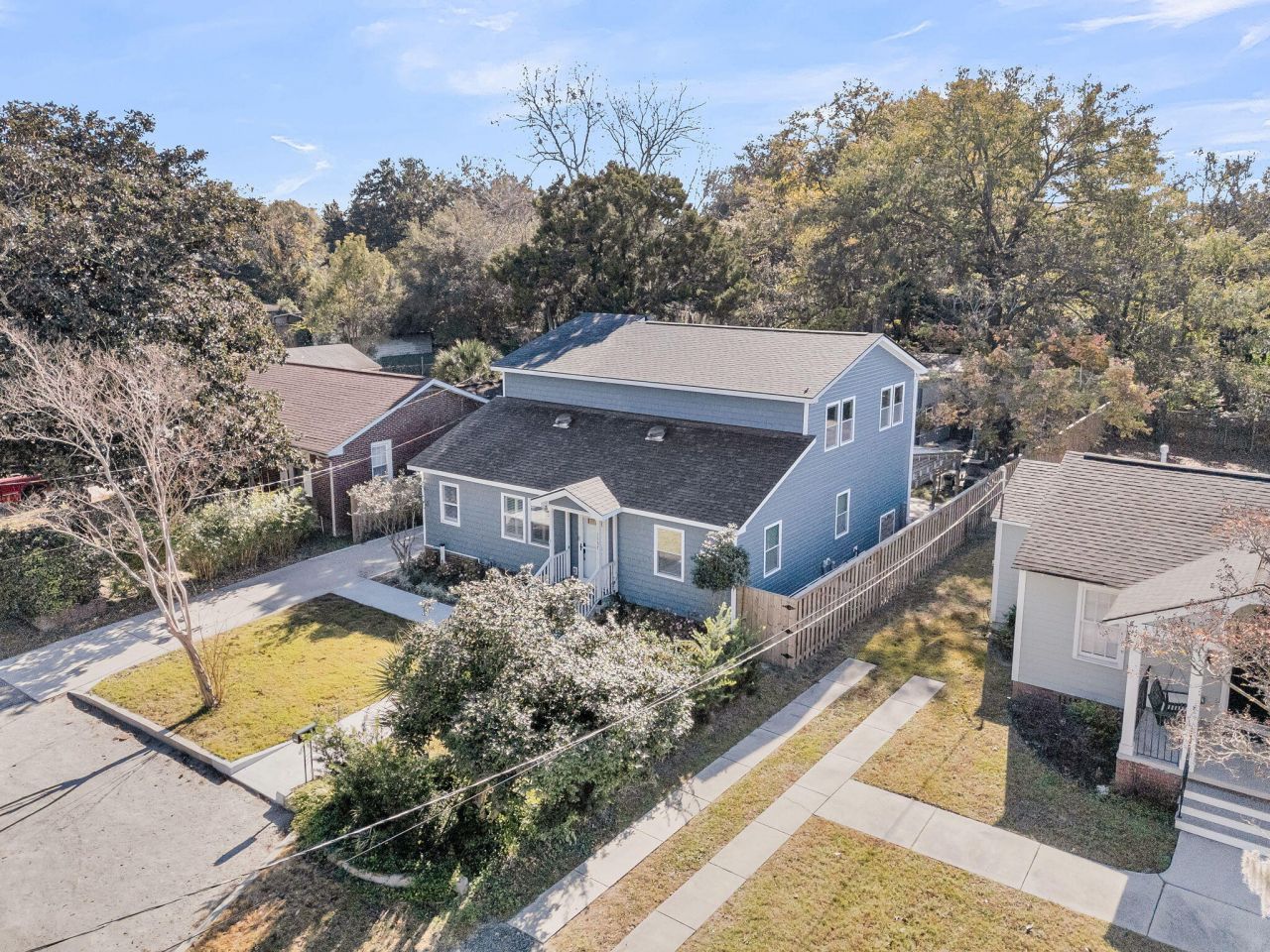 1187 Marquis Road Photo 4