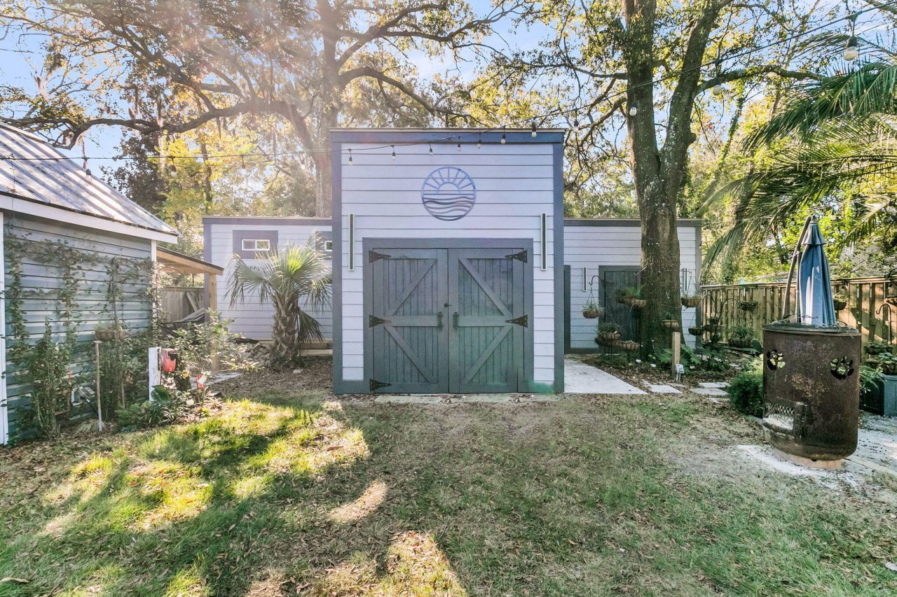 1187 Marquis Road Photo 57