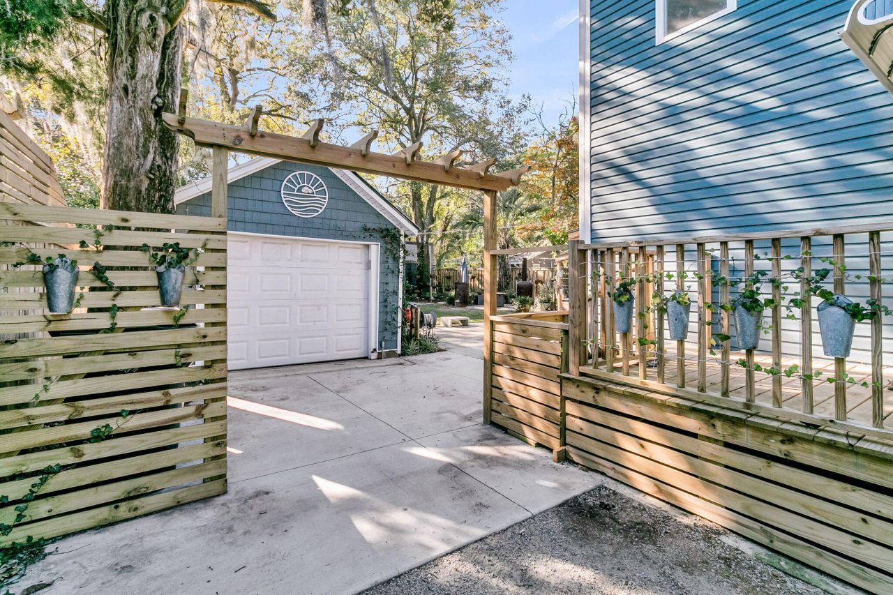 1187 Marquis Road Photo 59