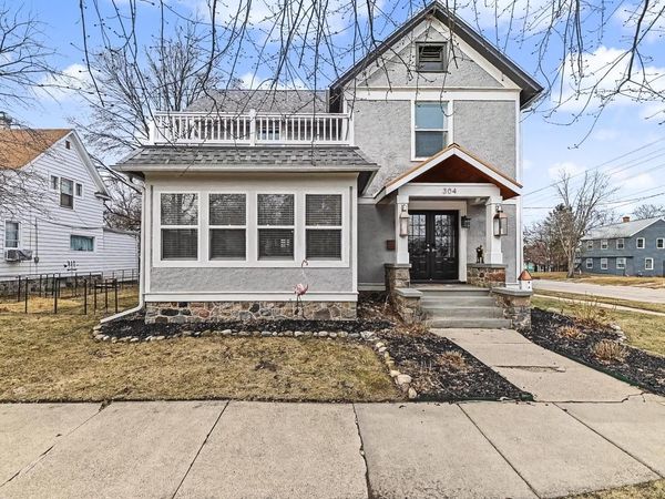 304 S Main STREET, Delavan, WI 53115