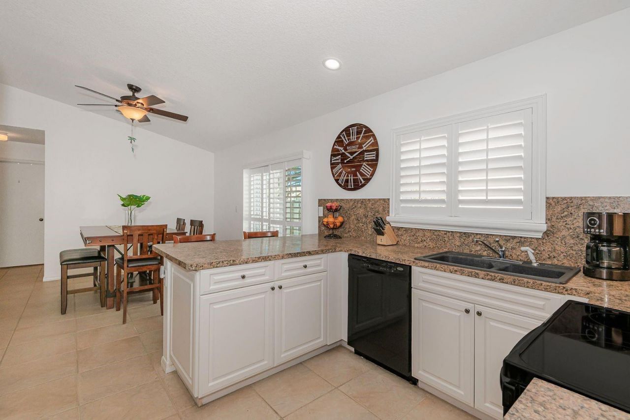 18921 NW 10 Street, Pembroke Pines, FL 33029 Photo