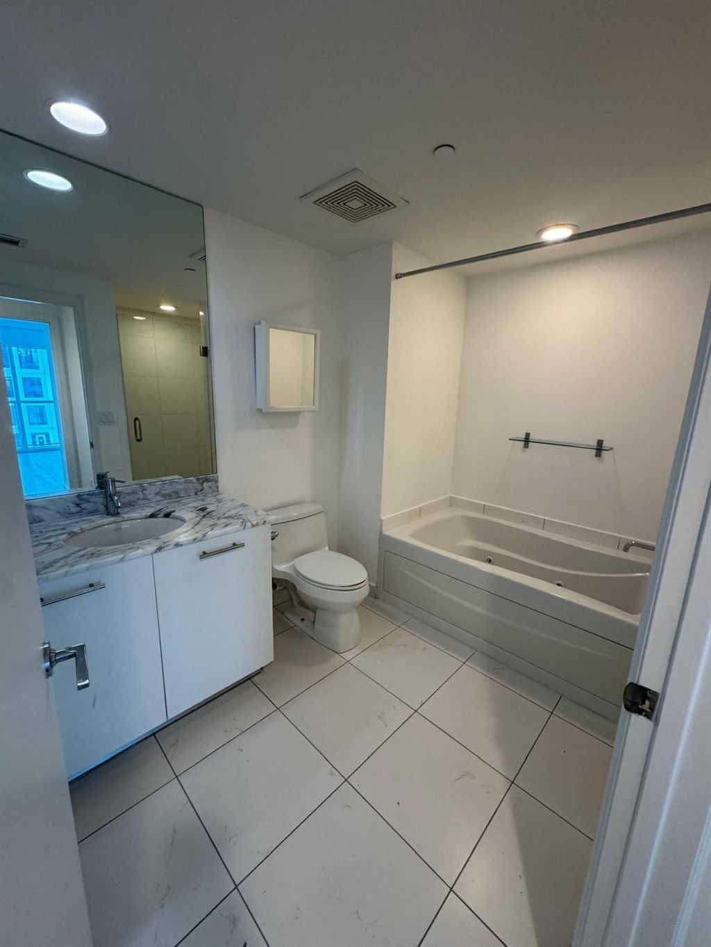 500 Brickell Avenue, Unit 1706, Miami, FL 33131 Photo