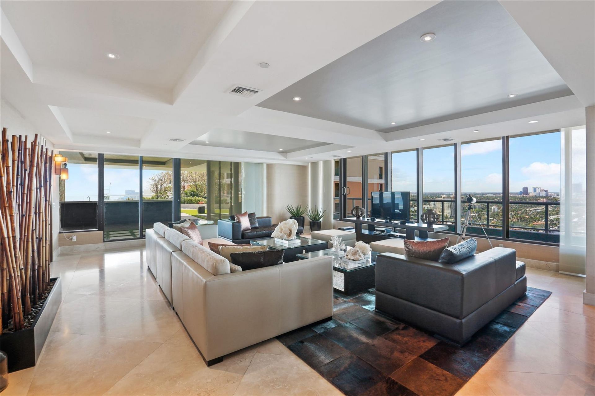 1 N Fort Lauderdale Beach Blvd, Unit 2302, Fort Lauderdale, FL 33304 Photo