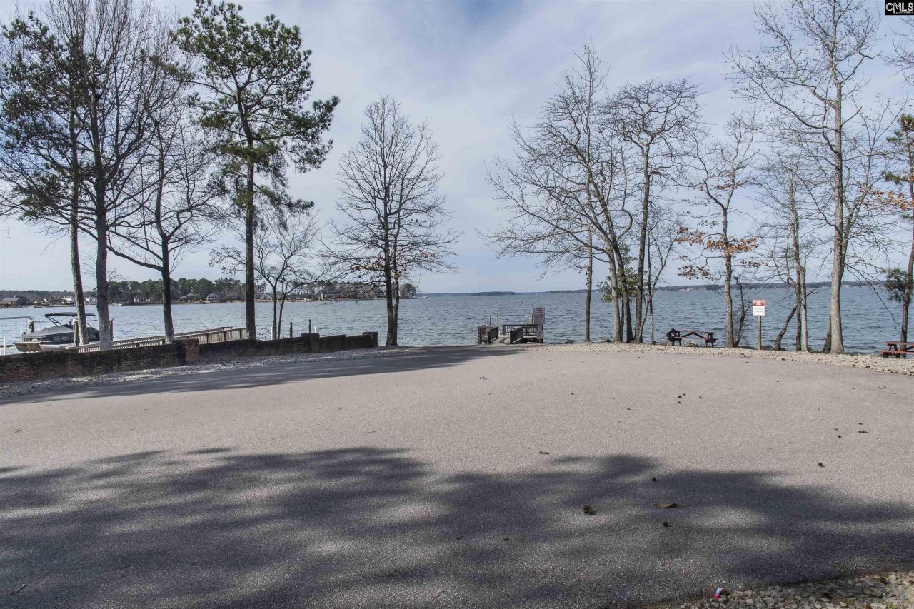 125 Plymouth Pass Drive  Photo 4