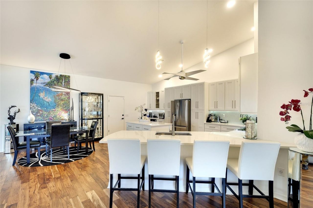 5803 Garden Lakes Drive, Bradenton, FL 34203 Photo