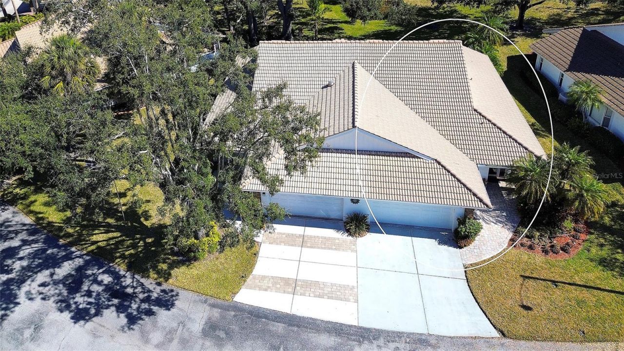 5803 Garden Lakes Drive, Bradenton, FL 34203 Photo