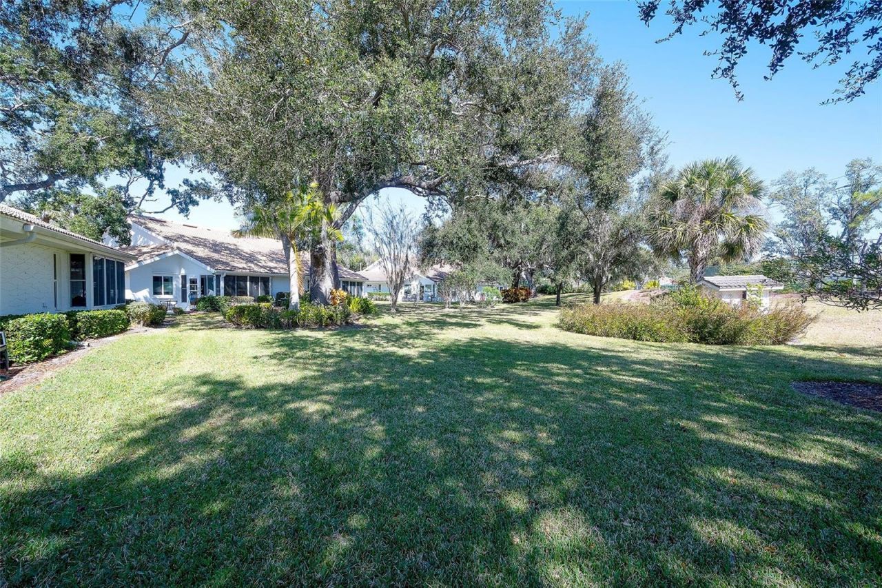 5803 Garden Lakes Drive, Bradenton, FL 34203 Photo