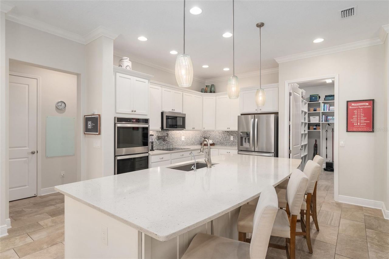 11207 Roz Way, Oxford, FL 34484 Photo