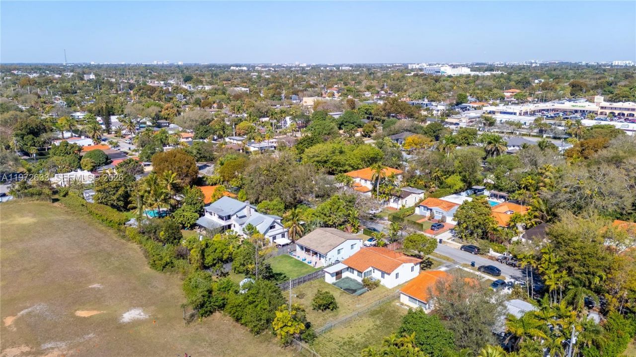 5730 SW 42nd Ter, South Miami, FL 33155 Photo