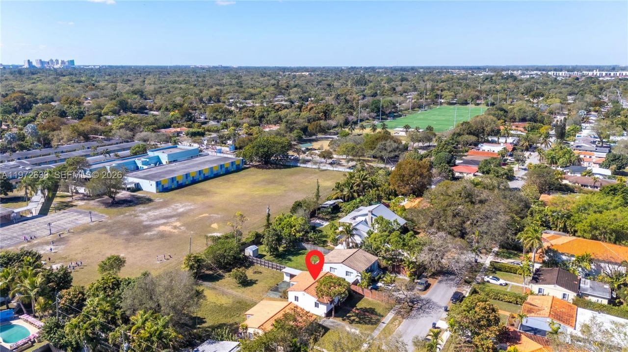 5730 SW 42nd Ter, South Miami, FL 33155 Photo