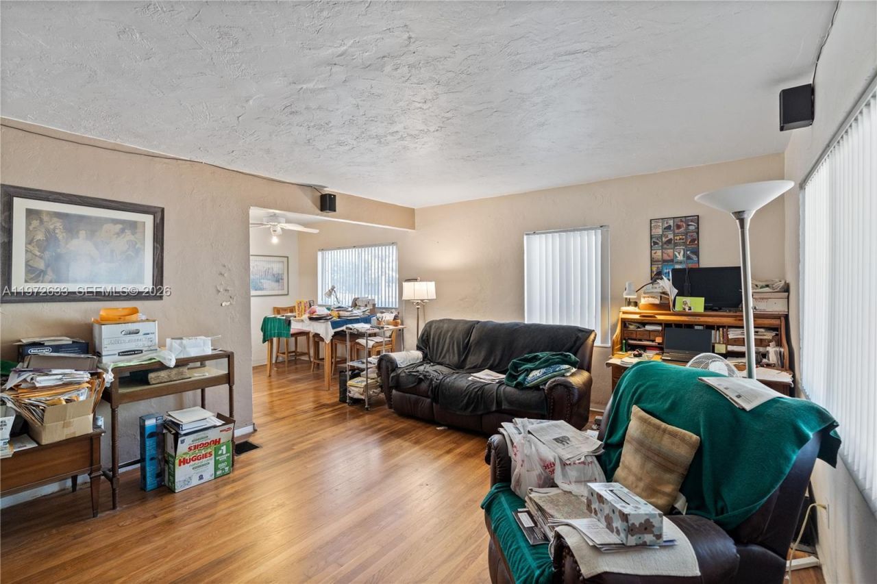 5730 SW 42nd Ter, South Miami, FL 33155 Photo