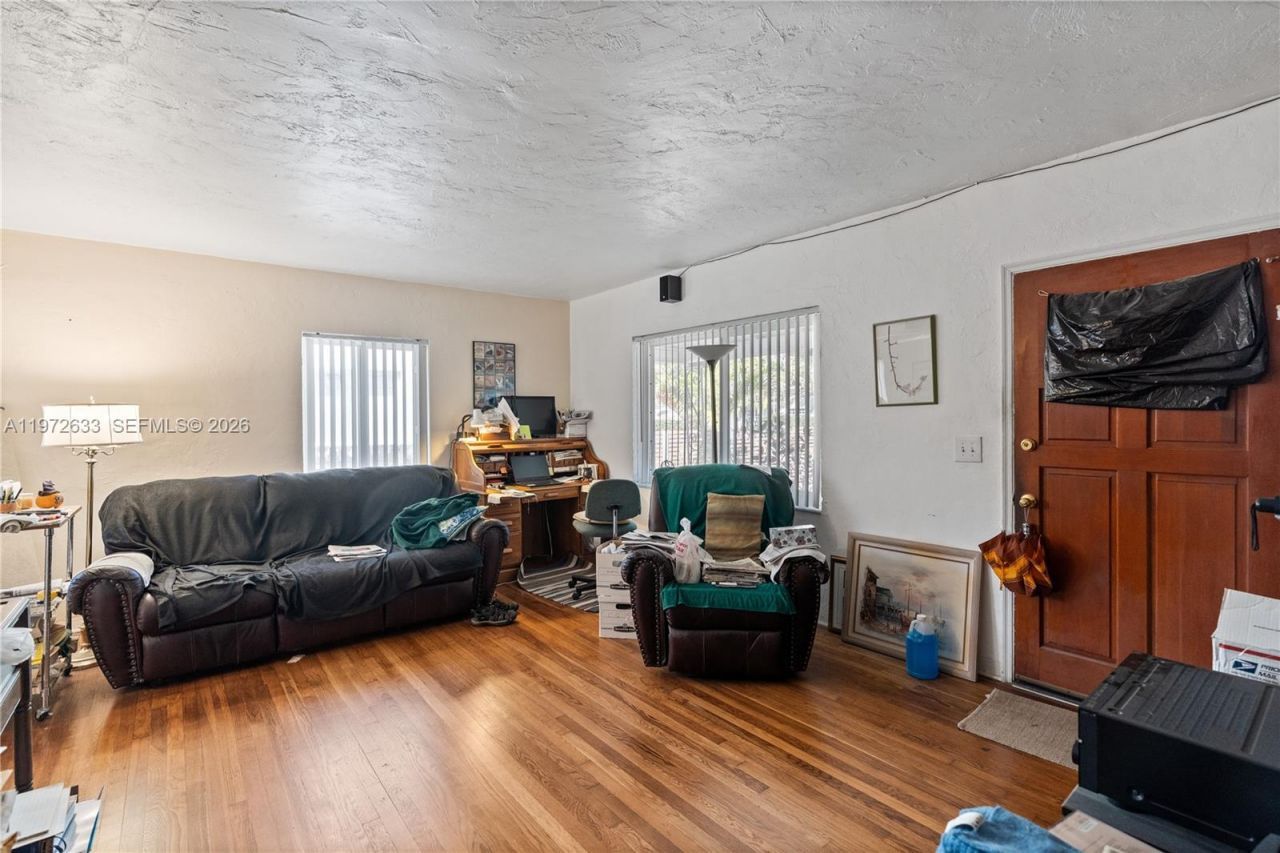 5730 SW 42nd Ter, South Miami, FL 33155 Photo