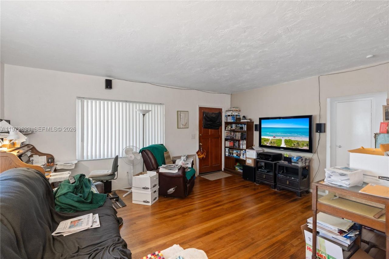 5730 SW 42nd Ter, South Miami, FL 33155 Photo