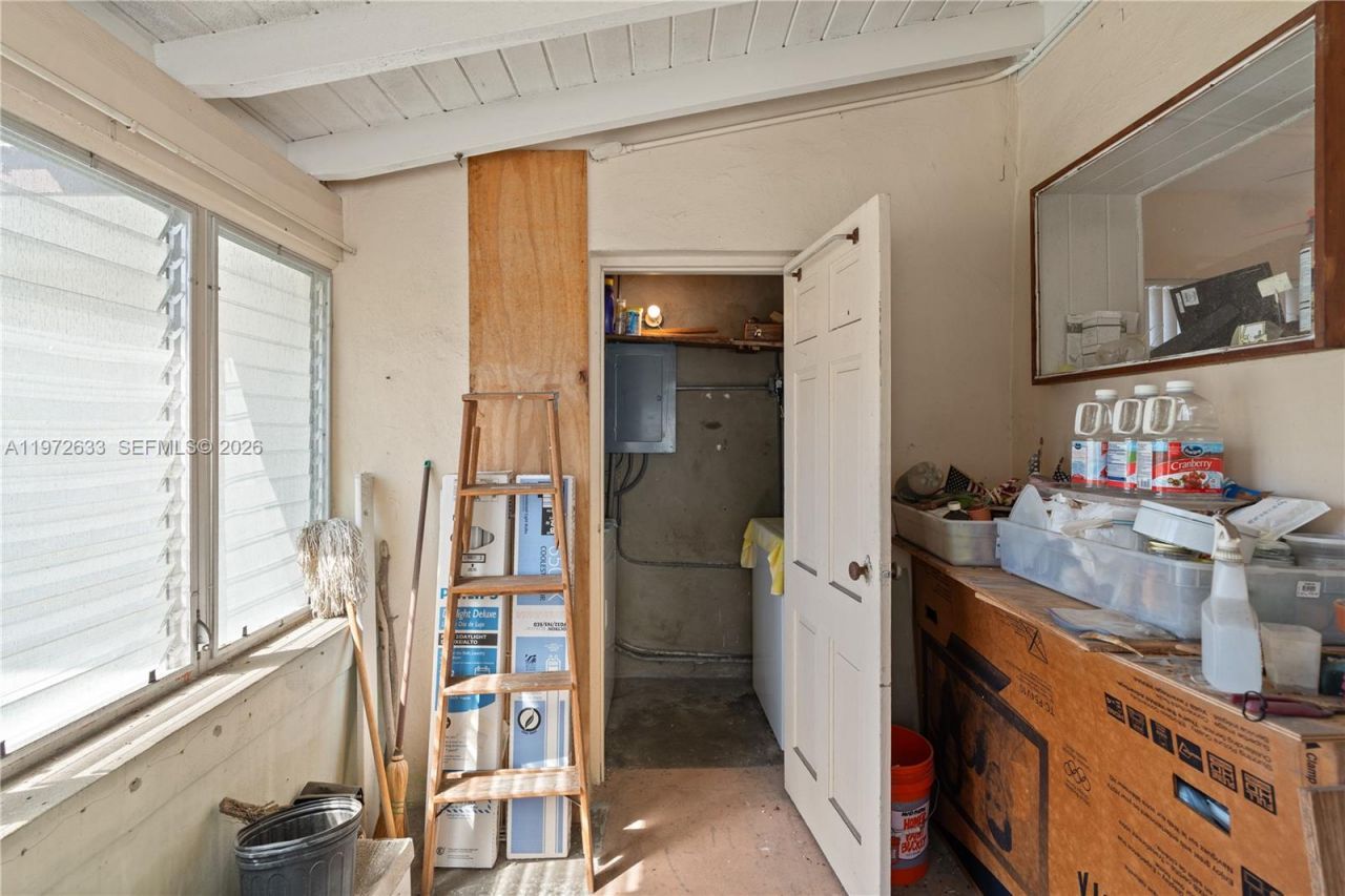 5730 SW 42nd Ter, South Miami, FL 33155 Photo