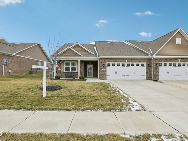 186 McRae Way , Greenwood, IN 46143