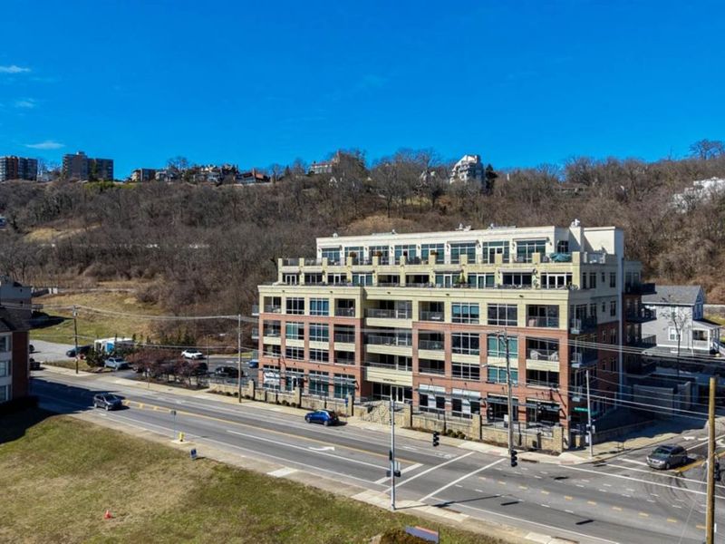 2260 Riverside Drive, Unit 402, Cincinnati, OH 45202 Photo 2