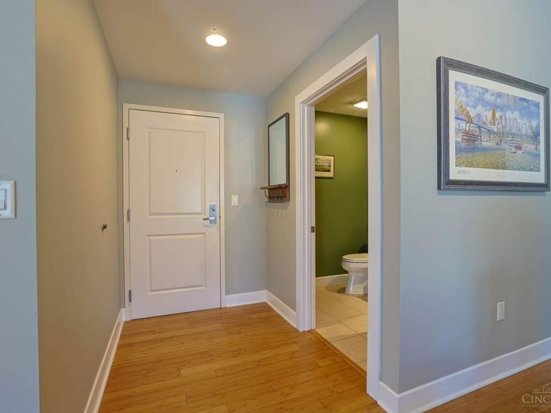 2260 Riverside Drive, Unit 402, Cincinnati, OH 45202 Photo 5