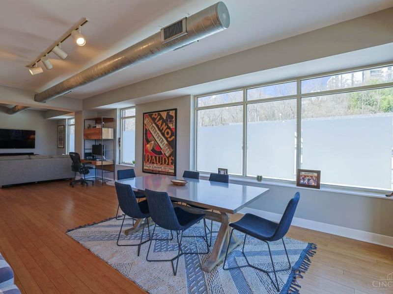 2260 Riverside Drive, Unit 402, Cincinnati, OH 45202 Photo 9