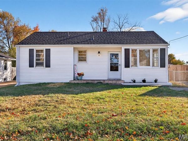 10592 Clarendon Avenue , St Louis, MO 63114