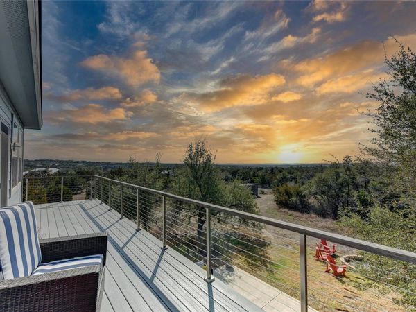 109 Vista Oaks DR, Dripping Springs, TX 78620