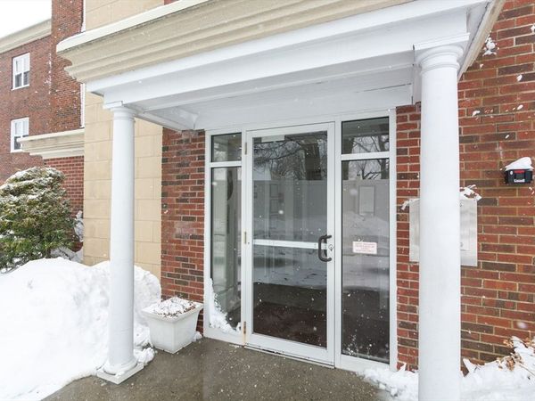 145 Hancock St, Unit 201, Braintree, MA 02184