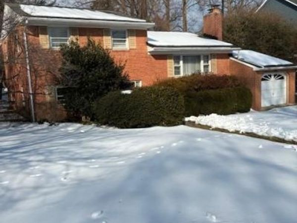 1712 STRINE DRIVE, MCLEAN, VA 22101