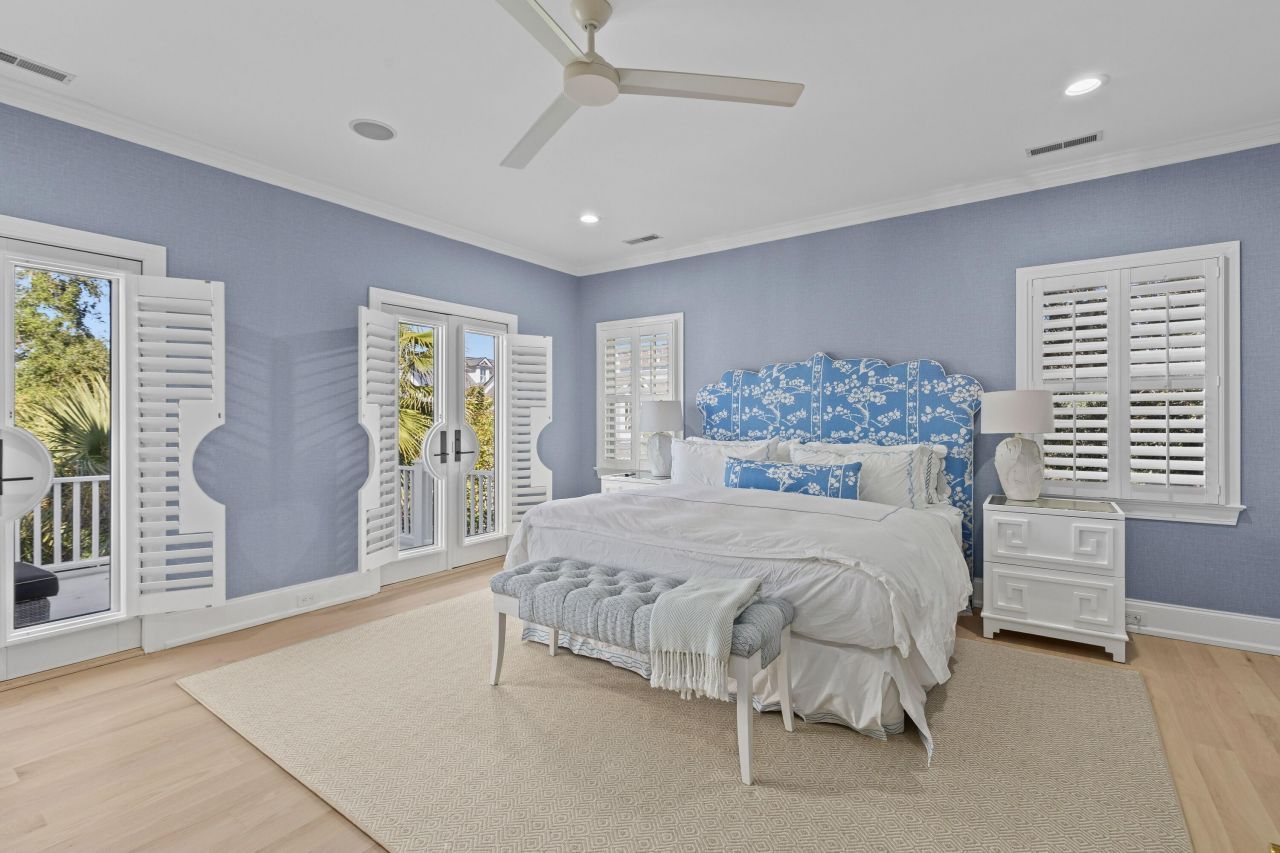 26 Woodford Street Photo 26