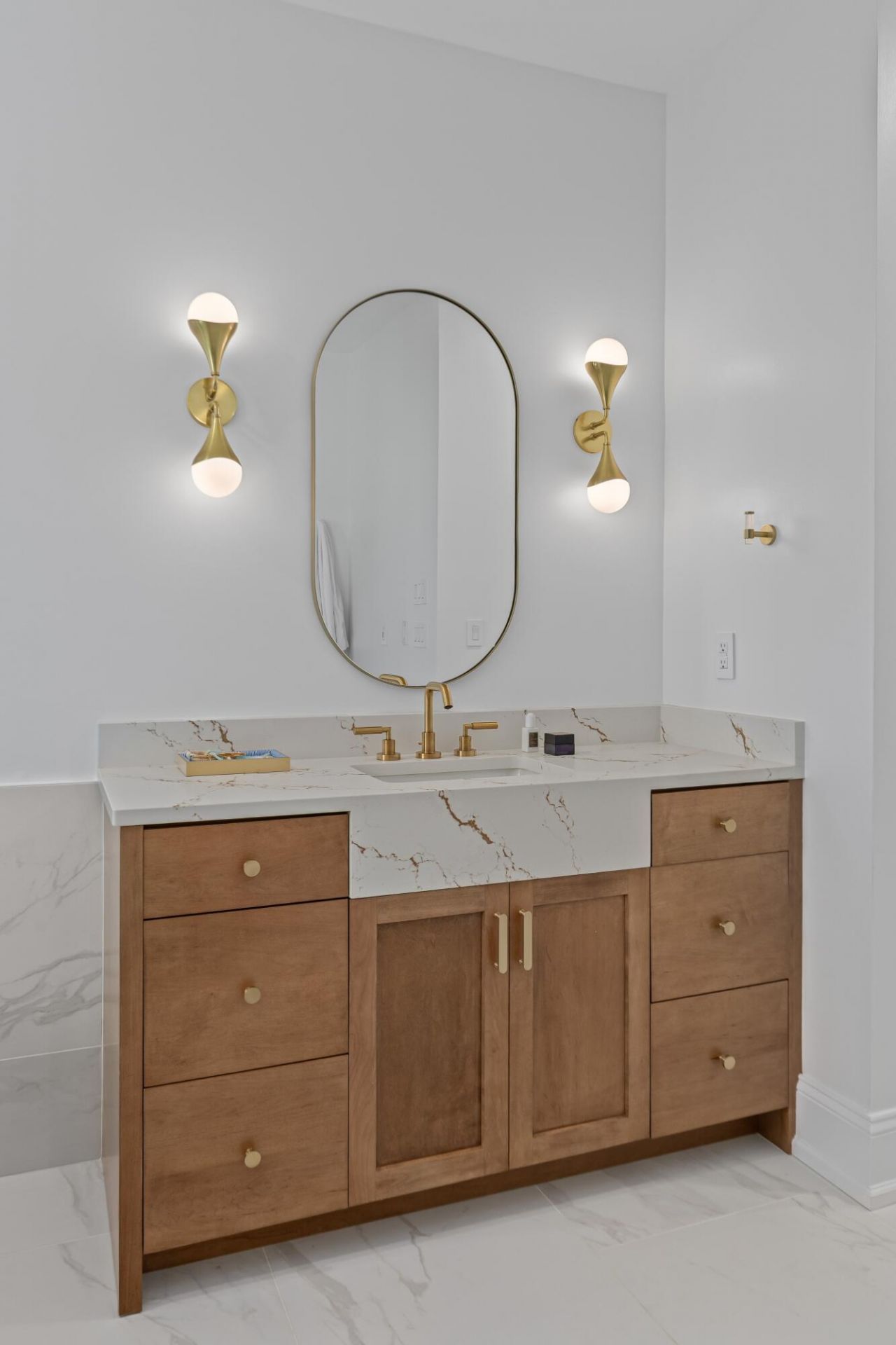 26 Woodford Street Photo 33