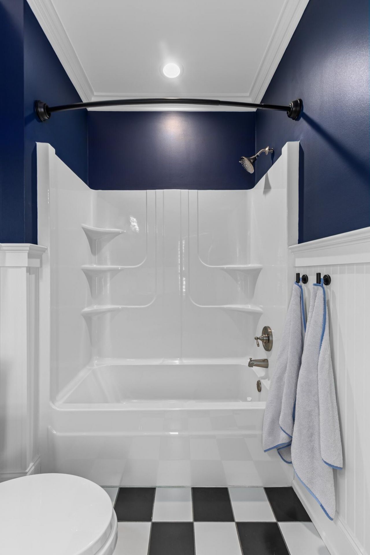 26 Woodford Street Photo 37