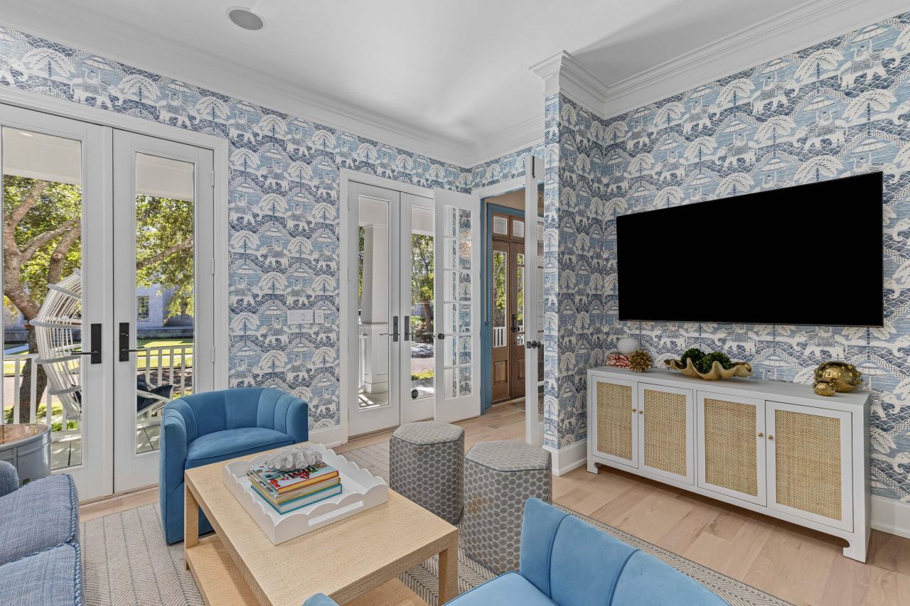 26 Woodford Street Photo 4