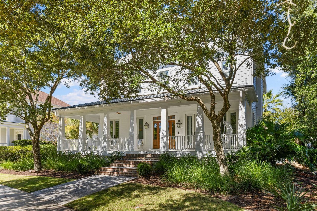 26 Woodford Street Photo 57