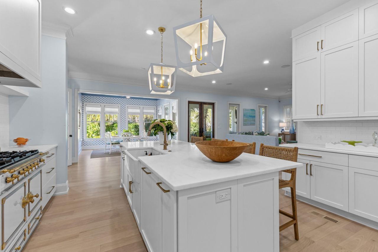 26 Woodford Street Photo 7