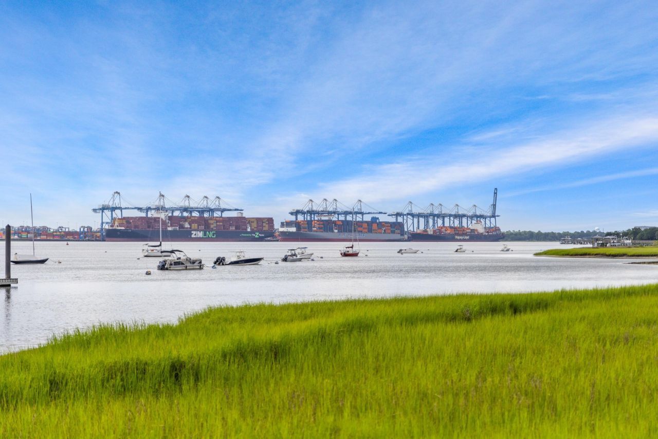 26 Woodford Street Photo 74