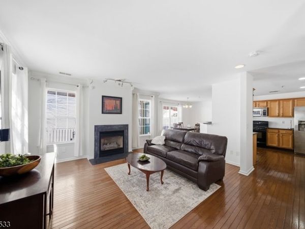 1108 Shadowlawn Dr, Green Brook, NJ 08812