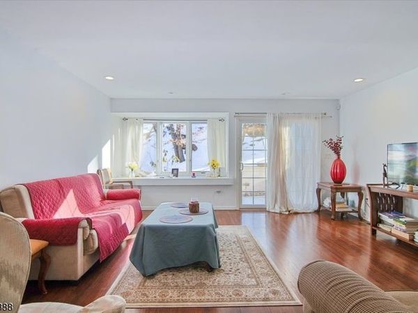 180 Marion Dr, West Orange, NJ 07052