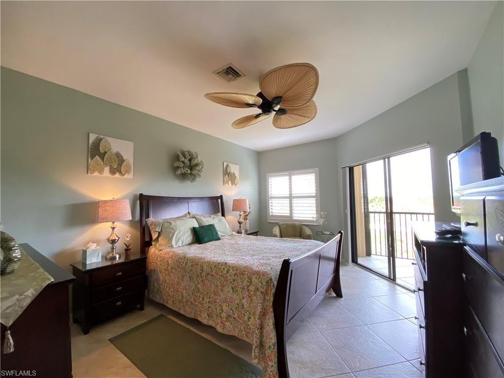 230 Vintage Cir, Unit A-404, Naples, FL 34119 Photo