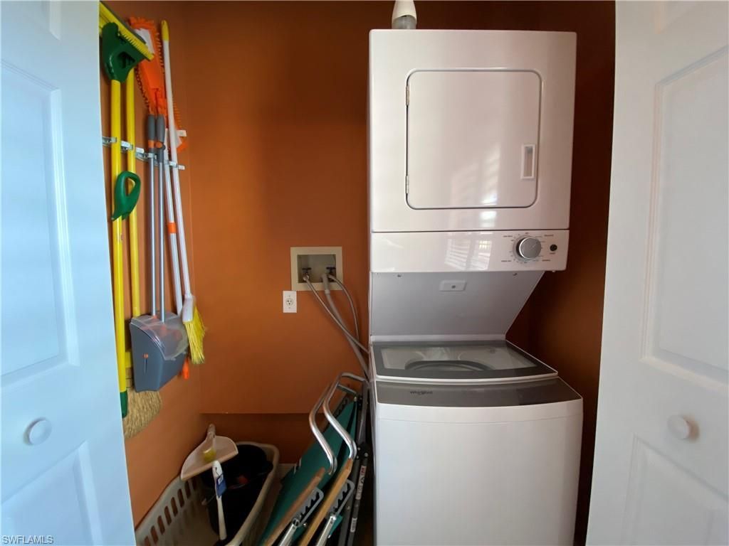 230 Vintage Cir, Unit A-404, Naples, FL 34119 Photo