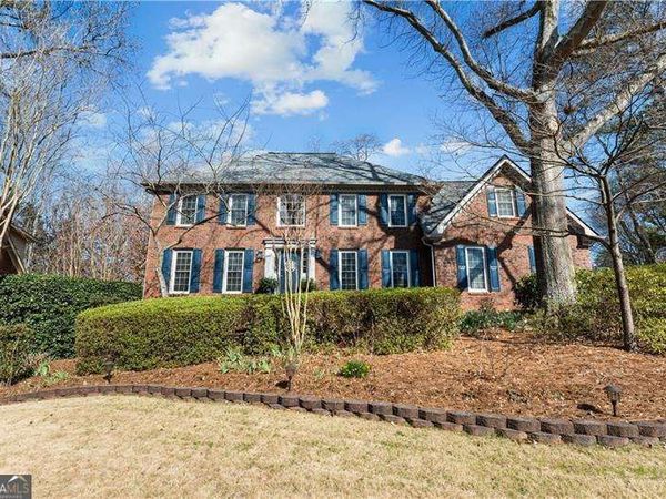 3989 Spalding Glen Drive, Peachtree Corners, GA 30360