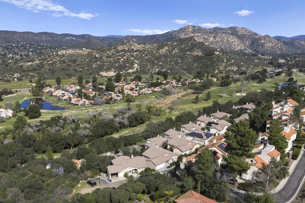 15615 Vista Vicente Drive, Unit 18, Ramona, CA 92065 Main Photo